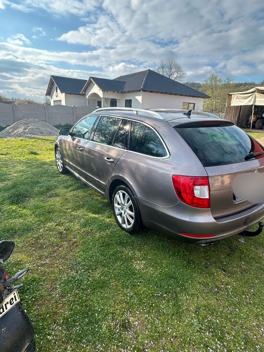 Skoda Super Combi 2011 manuală -spatiosa, întreținută, Preț bun