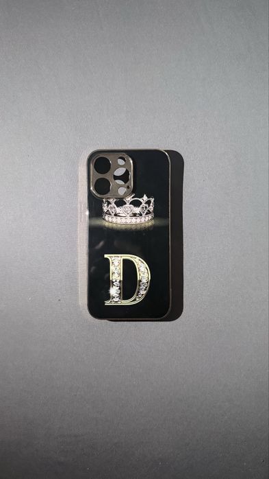 Луксозен калъф за iPhone 13 Pro – Буква D и корона