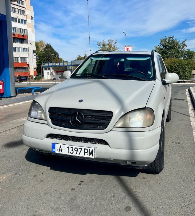 Продавам Mercedes-Benz Ml270