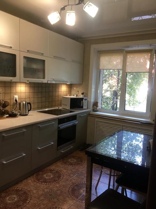 Продам 3ком квартиру район Достык Молл.