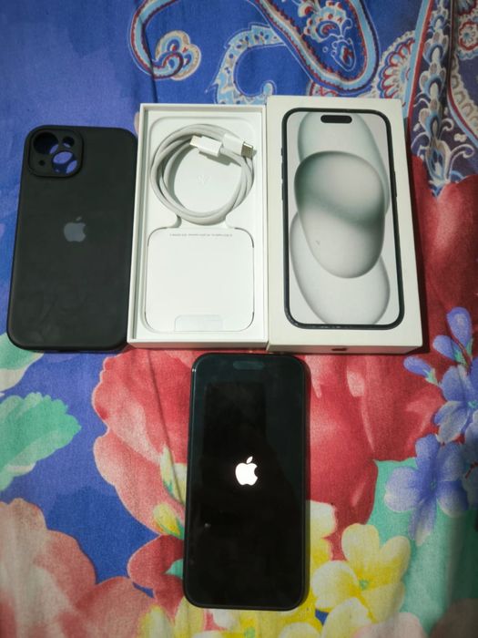 Продам Айфон 15