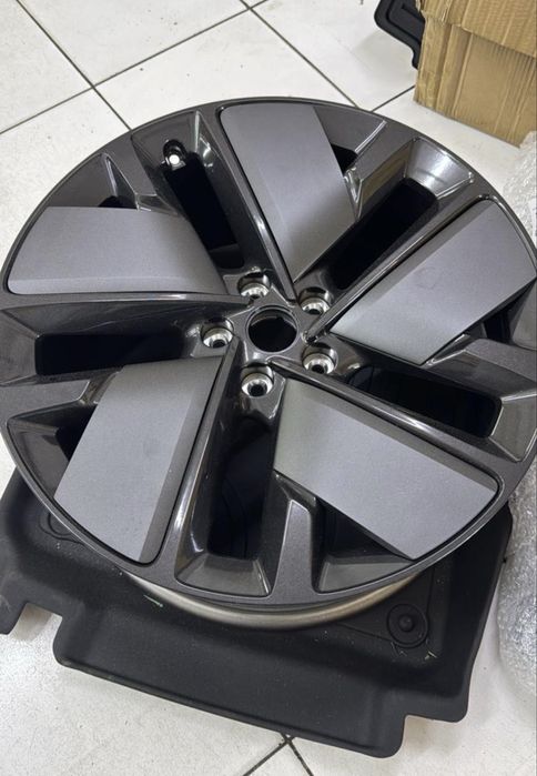 Оригинал диски рестайлинг R21 Lixiang 2025