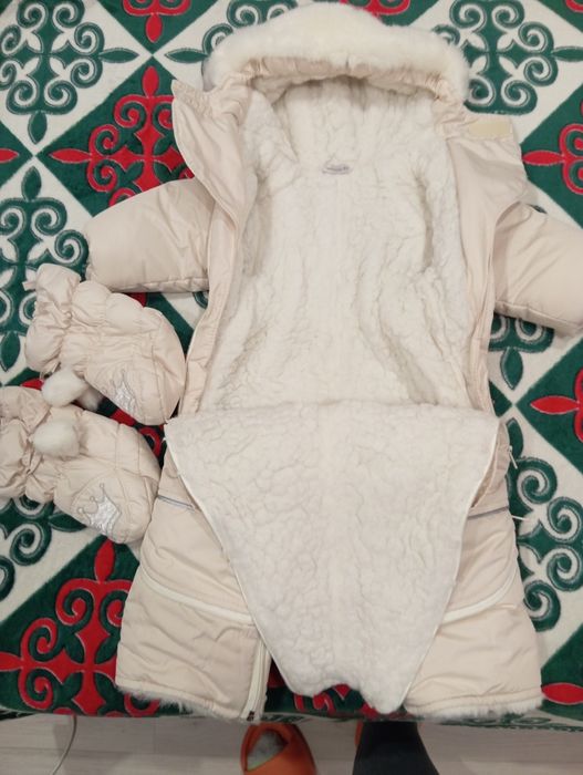 Продам детский комбинезон