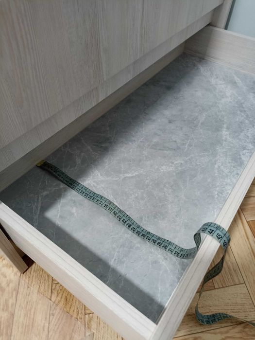 Комод с четырьмя ящиками, в отличном состоянии/ Komod to'rtta tortmali