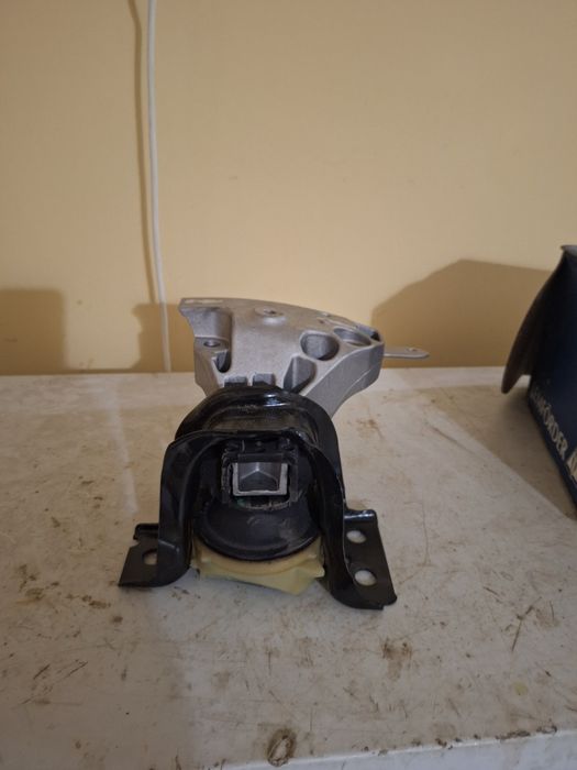 Запчасти на рено дастер