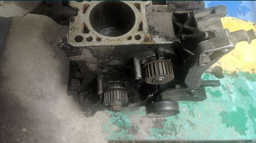 Продам блок двигателя Ауди А4 2006 год ALT