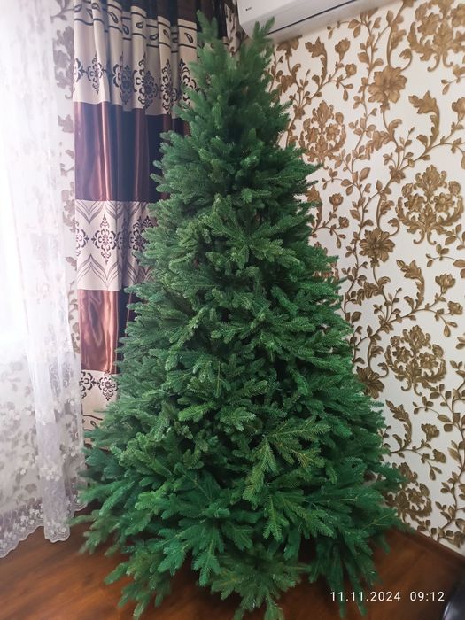 Новогодняя ёлка, максимально натуральная.  Императорская