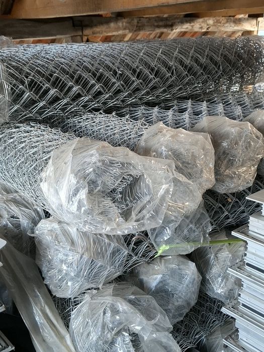 Ferestre aluminiu si plasa gard