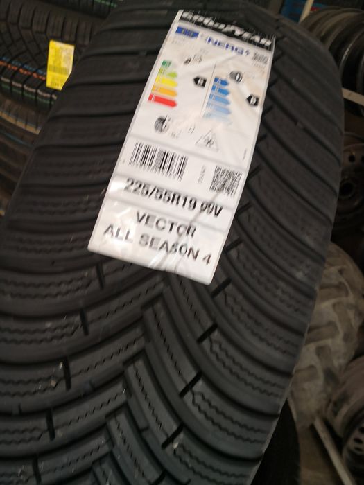 225 55 19 нови гуми Goodyear dot 26  всесезонни