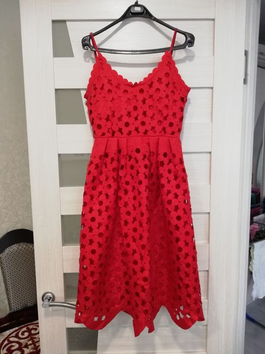 Выпускные : Продам платья и юбку