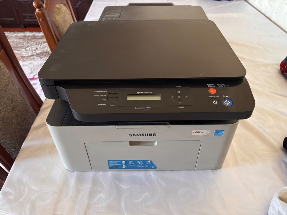 Принтер Samsung Xpress M2070W