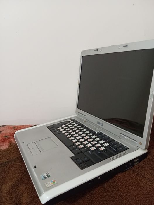 Noutbuk DELL Inspiron 1501