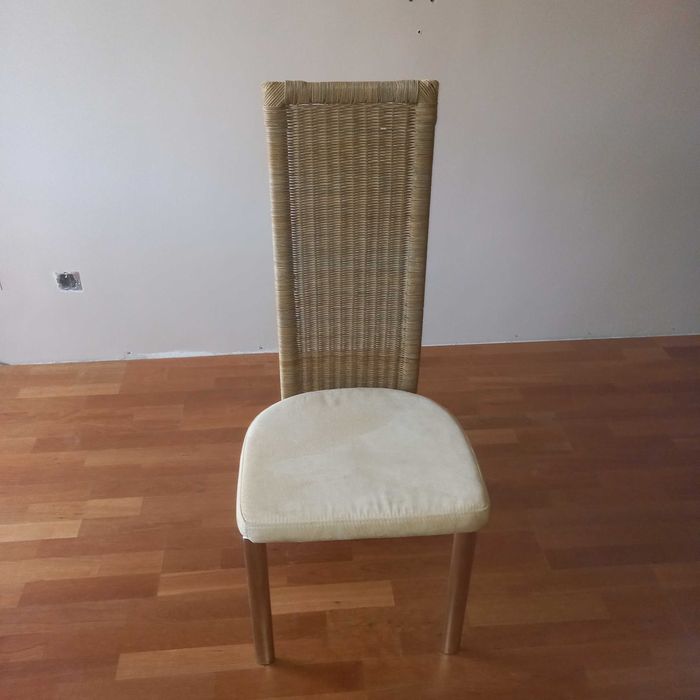 Трапезни столове