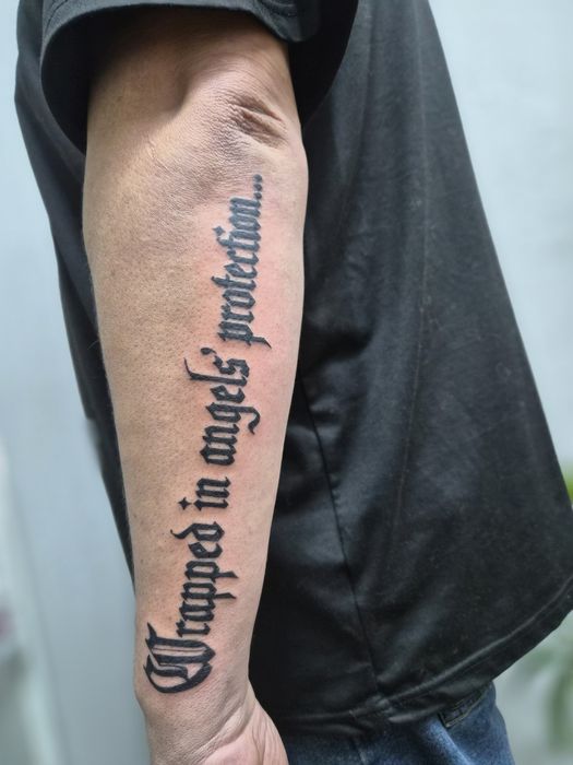 Татуировки и пирсинг Алматы