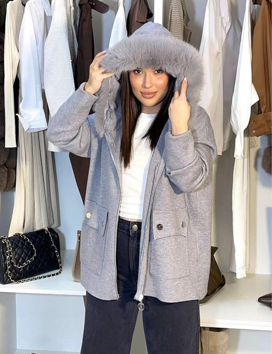 жилетка с пух черен /   сив цвят