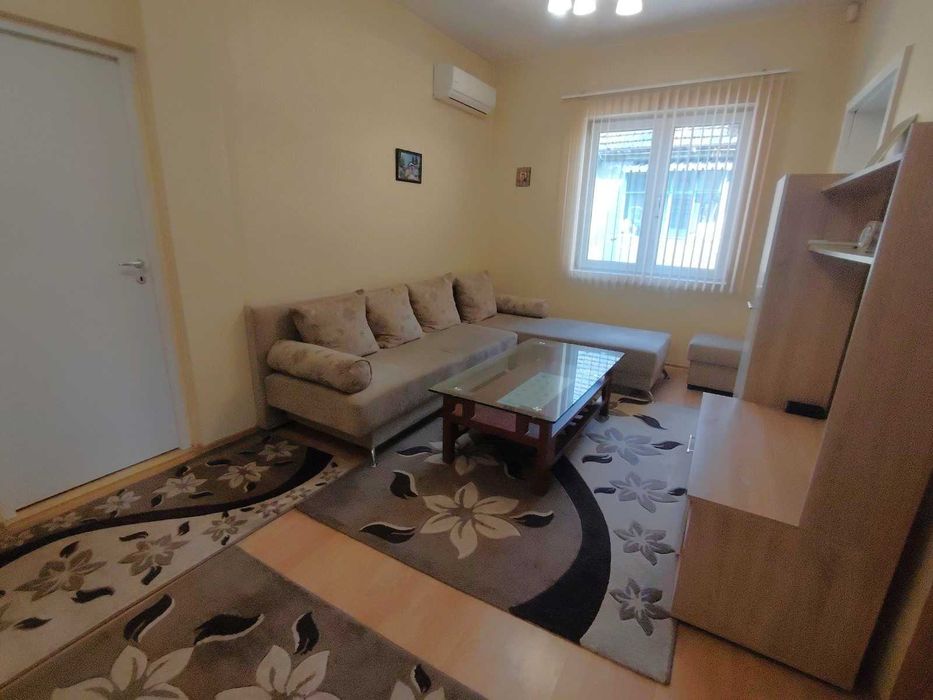 Дава се под наем Двустаен апартамент в София, Център - 56 кв.м за 750 € - Снимка #1