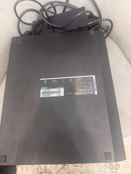 Xbox one 500gb идеальный