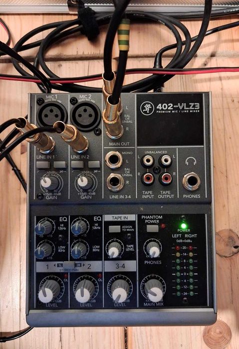 Boxe M AUDIO AW 40 si mixer MACKIE 402 VLZ 3