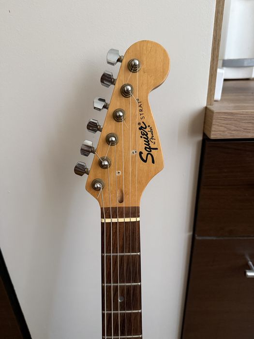 Fender Squier Strat  SE китара