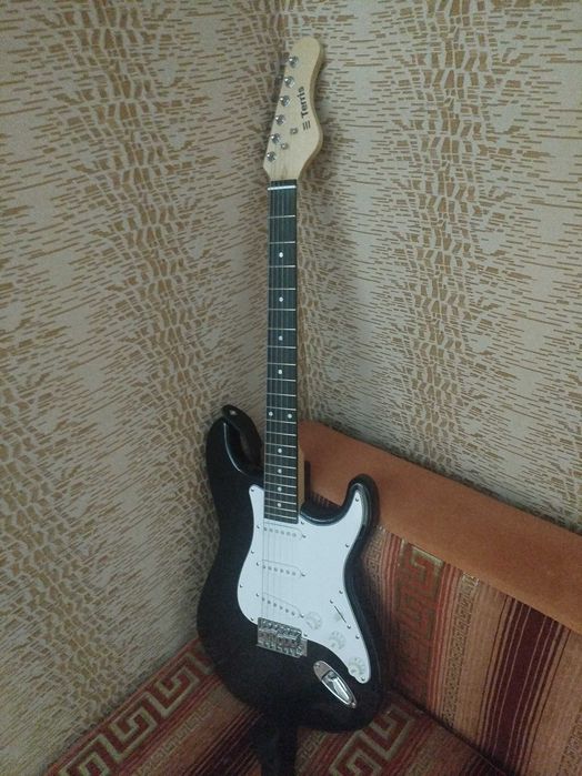 Электрогитара  Terris, 6 струнаная