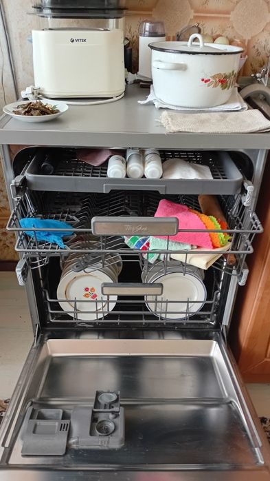 Продам  посудомоечную машину