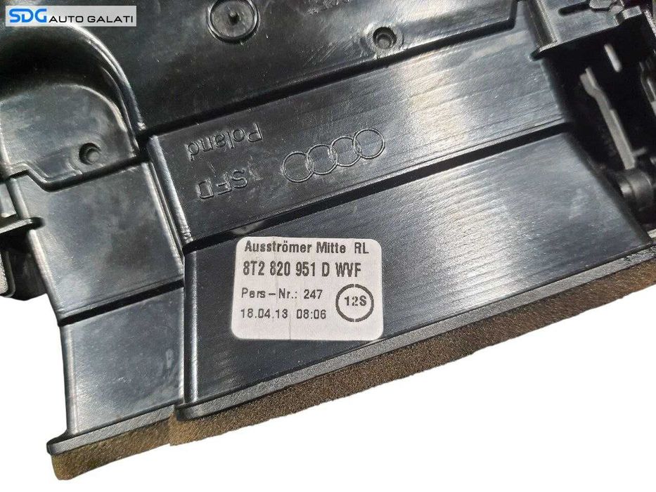 Grila Grile Aer Aerisire Ventilatie Bord Centrala Audi A4 B8 2008 - 2016 Cod 8T2820951D (Masina U.K) [N3839]