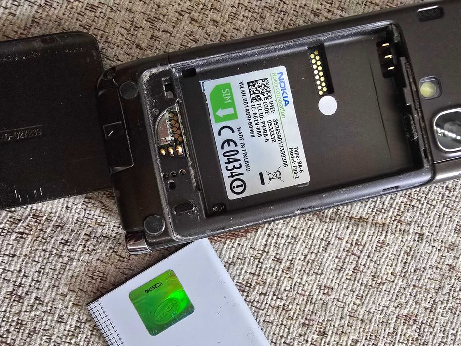 Nokia e90 si Nokia 9300i