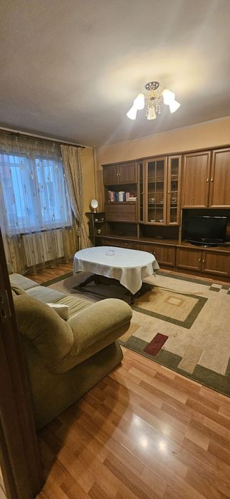 Inchiriez apartament 2 camere central