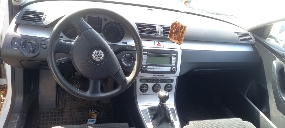 VW Passat B6 1.9 TDI на части
