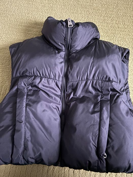 Чисто ново черно яке без ръкави/елек, не е обличано