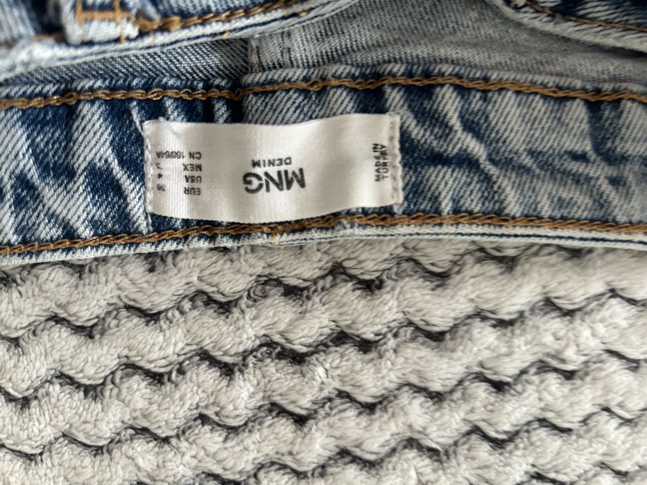 Джинсы от mango.