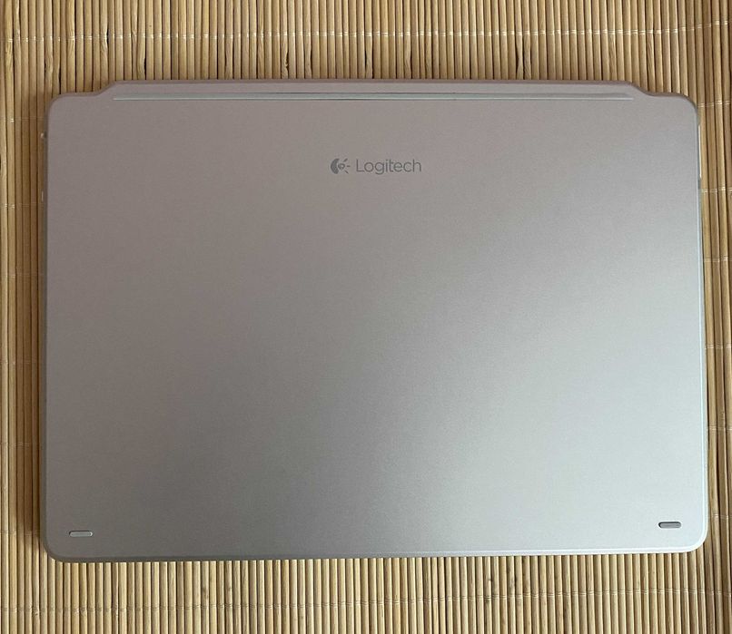 Apple iPad 2 Air / 64 GB & Logitech Keyboard