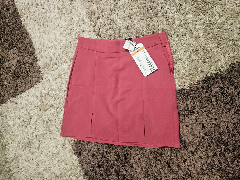 Розова пола Sinsay