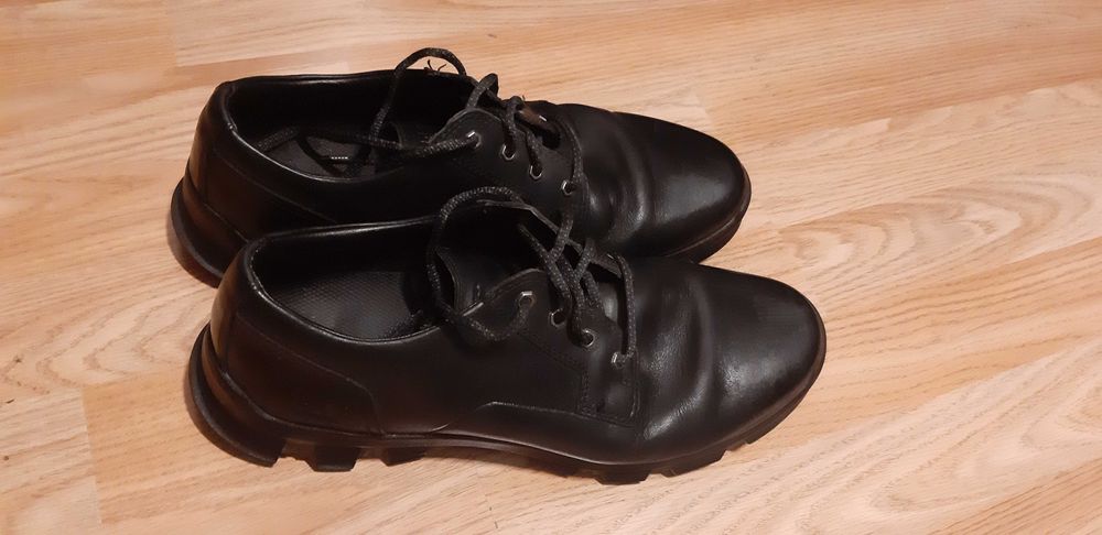 Продавам мъжки обувки