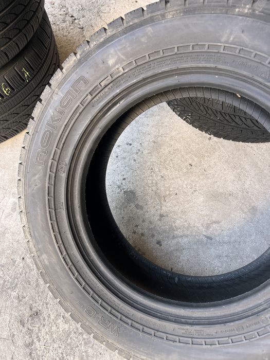 2 anvelope iarna 215/65/16 c , nokian