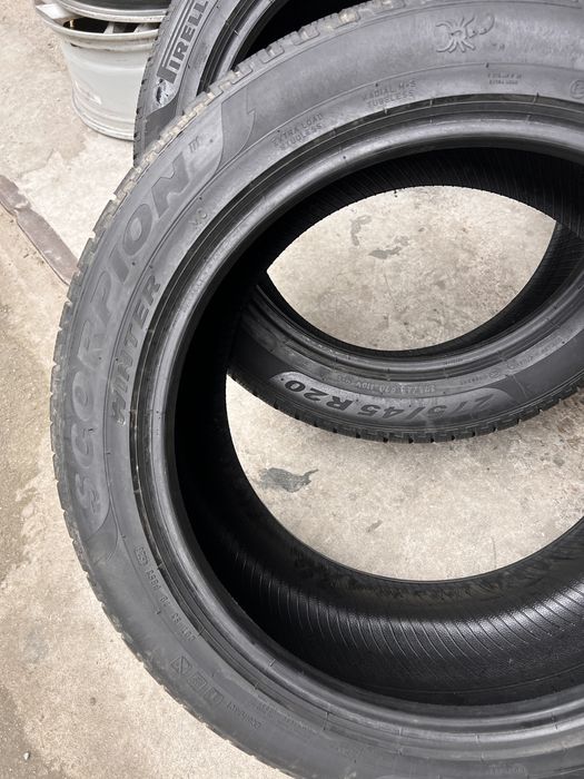 4 anvelope iarna 305/40/20 + 275/45/20 , Pirelli !