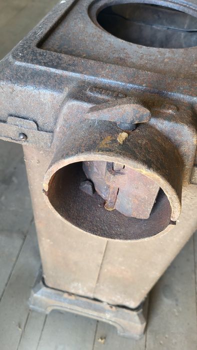 Старинна печка Балкан