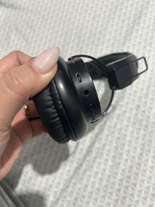 Наушник без проводной