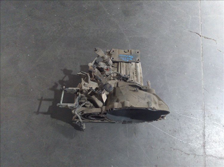 cutie viteze 2.0d kia sportage an fabr. 2007