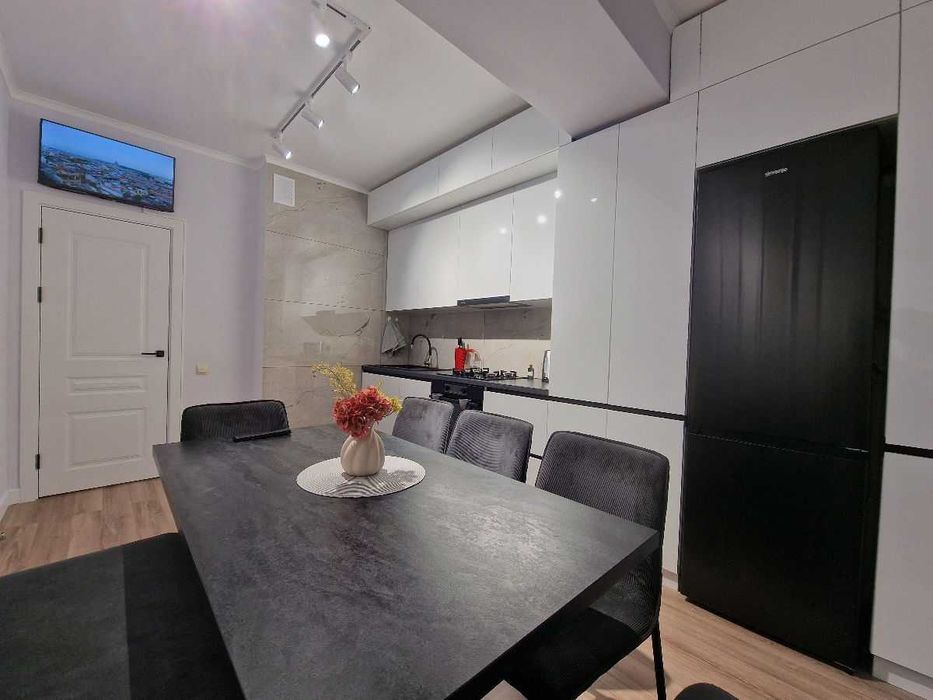 Дава се под наем Двустаен апартамент в София, Витоша - 70 кв.м за 450 € - Снимка #2