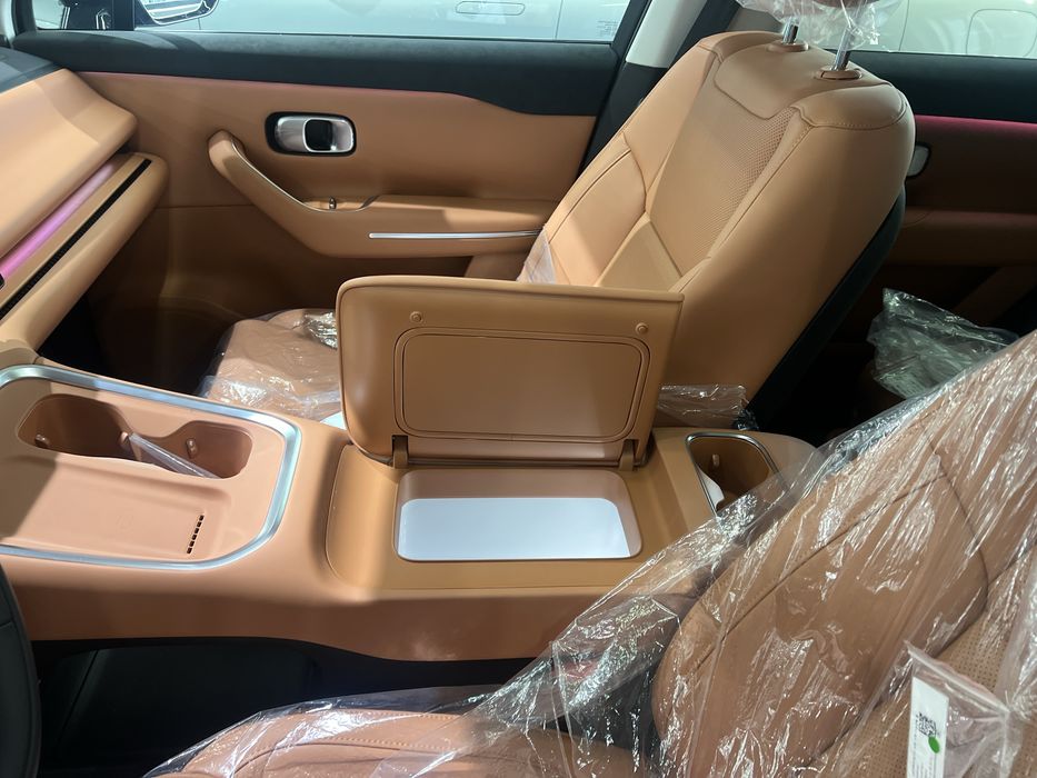 Leapmotor c16 restyling xolodilnik massaj