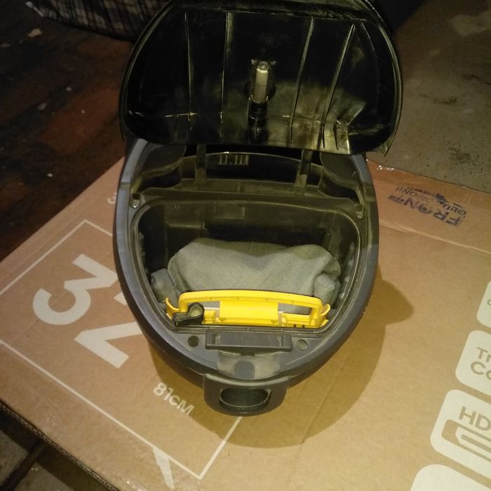 Пылесос рабочий сотилади Б/У