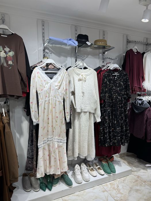 Продам мебель для магазина одежды