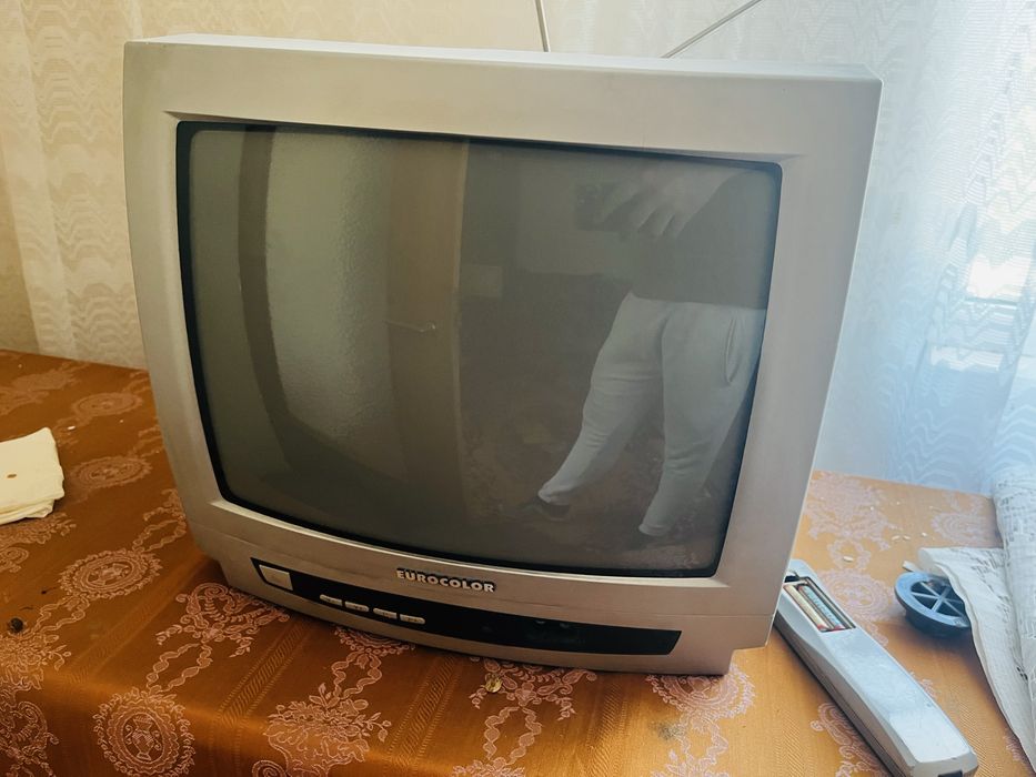 Televizor vechi cu tub