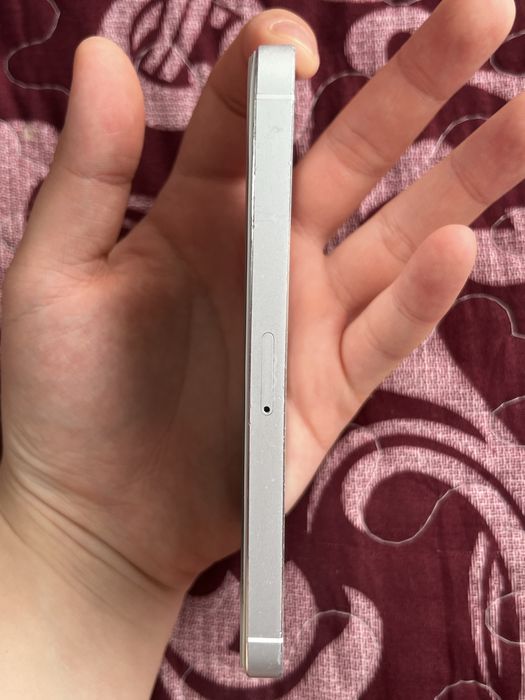 Продам IPhone 5s