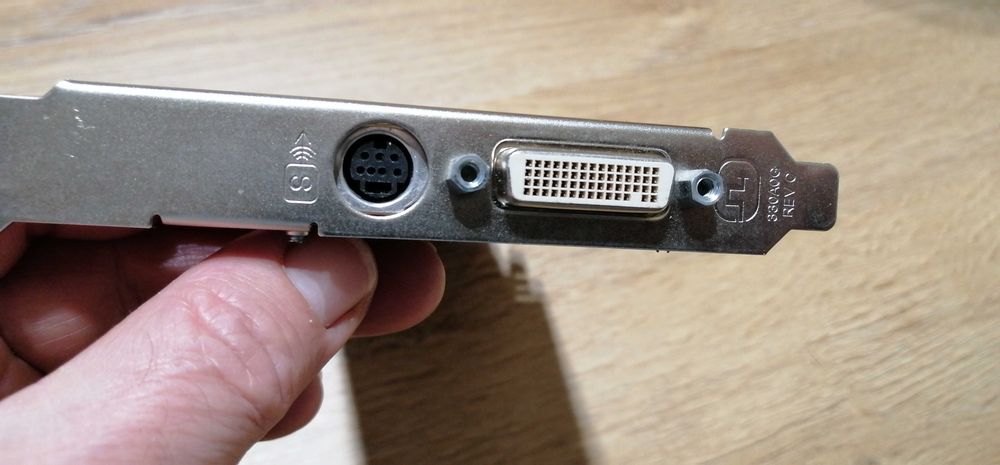 ATI Radeon 109-b62941-00 Video Graphics Card DVI PCIe 256mb