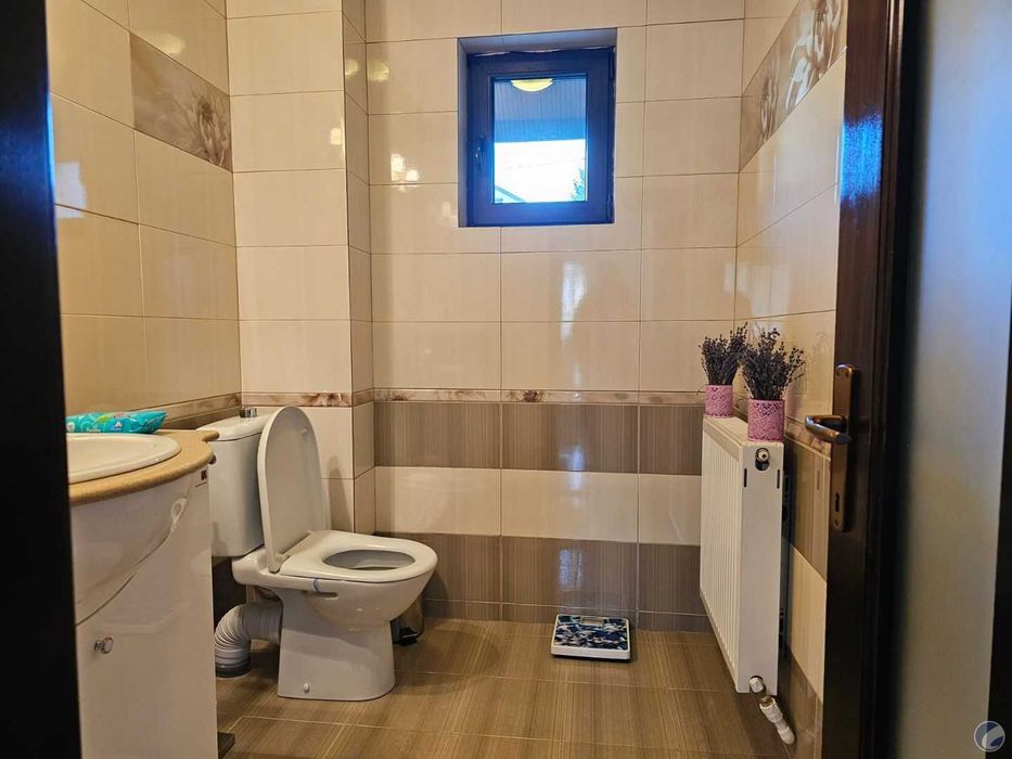 Persoana fizica vand casa tip vila in Pietraria -Barnova