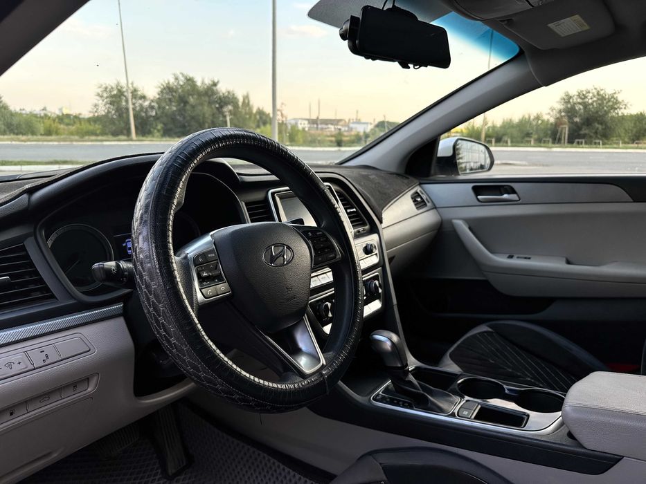 Hyundai Sonata SE