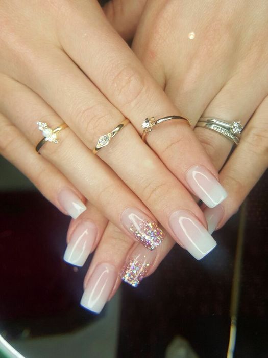 Tehnician unghii cu diploma