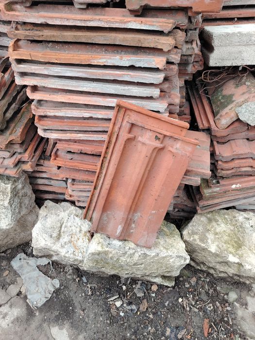 Керемиди втора ръка . 0.40 стотинки за брой